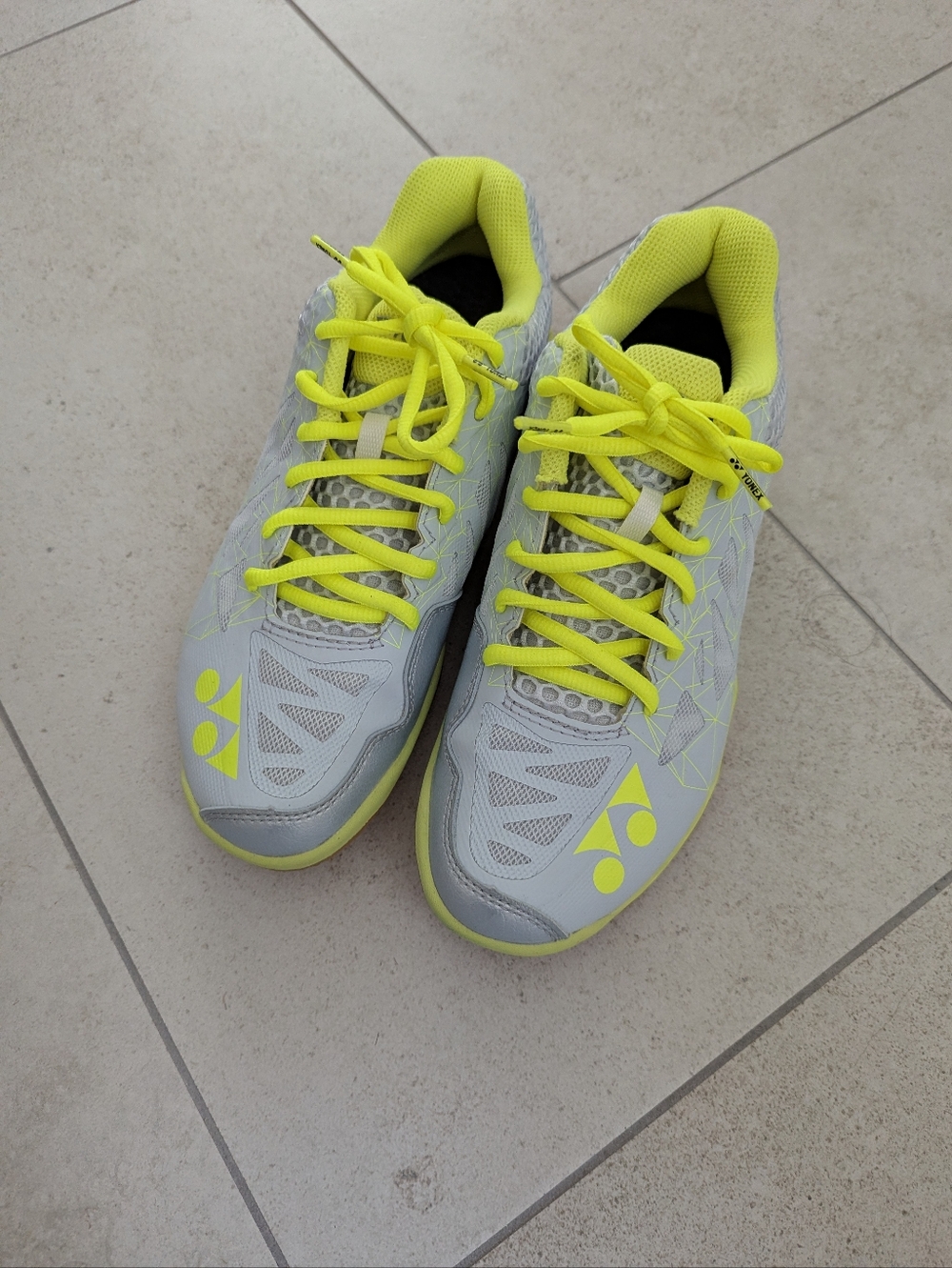 Like New✨Yonex Aerus 2 Badminton / Indoor Court Shoes Women's Size 8.5
